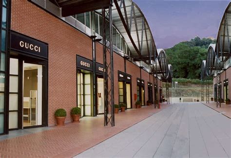 incisa valdarno outlet prada